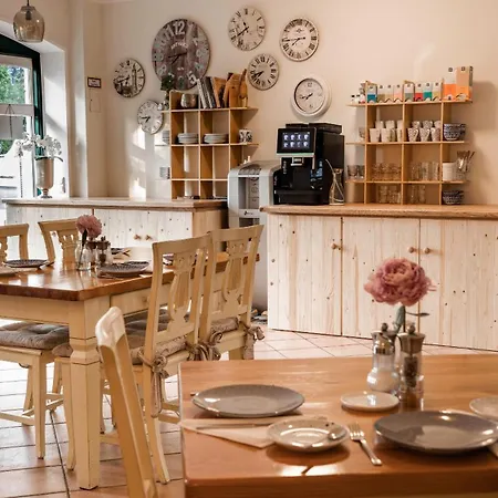 Teichwiesenhof Bed & Breakfast 3*