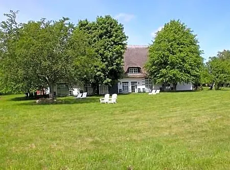 Teichwiesenhof Bed & Breakfast 3*